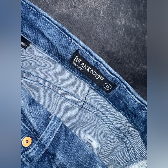 Blank nyc Astor Cut Off Jean Short - Picture 3 of 7